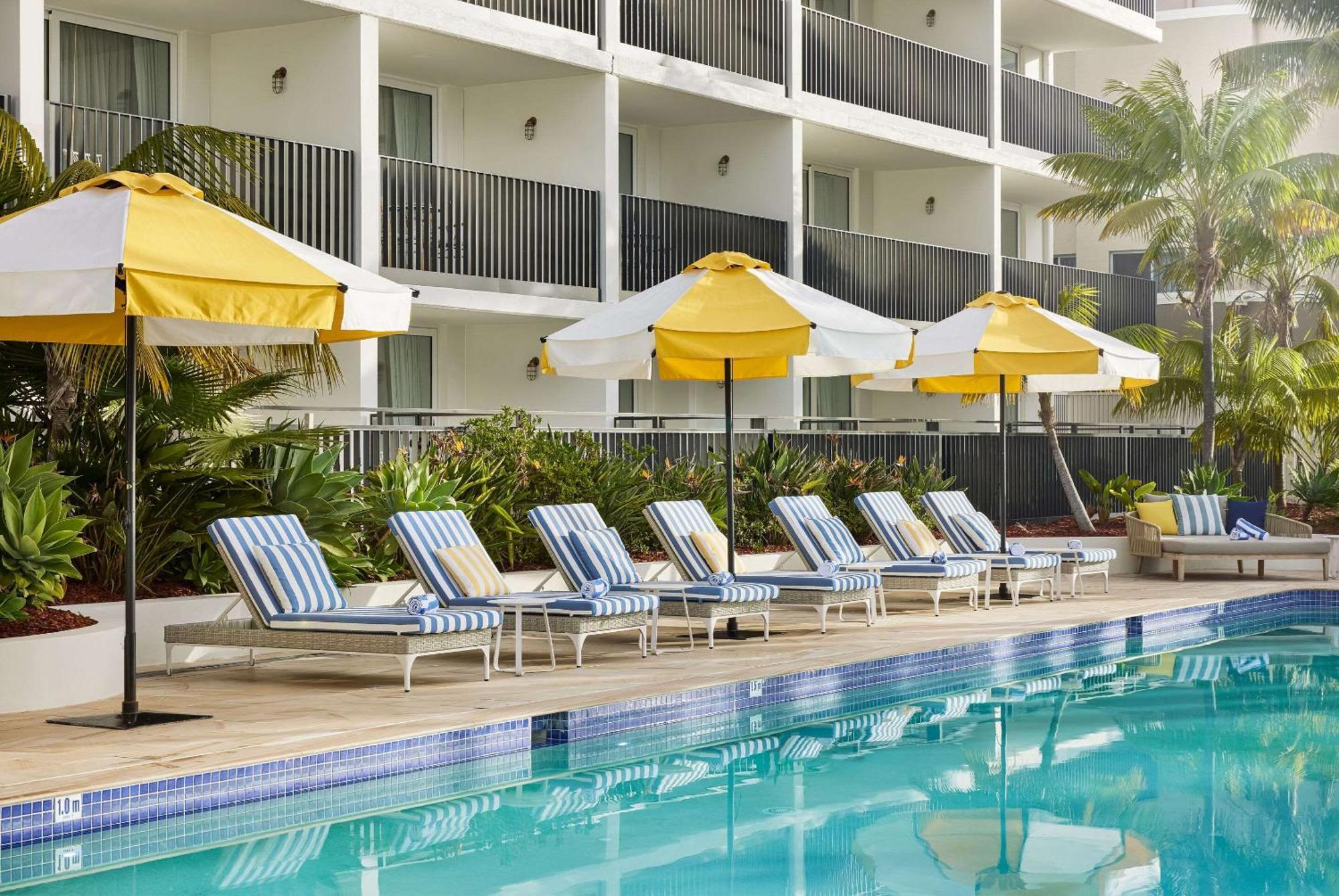 The Beachcomber Hotel & Resort, Ascend Hotel Collection Toukley Εξωτερικό φωτογραφία The pool at The Standard, East Village
