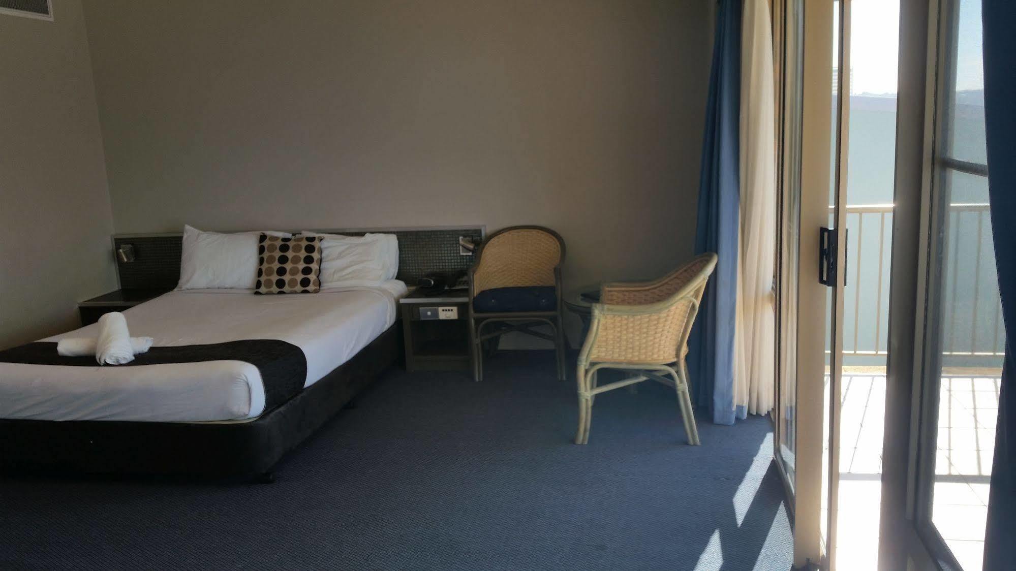 The Beachcomber Hotel & Resort, Ascend Hotel Collection Toukley Εξωτερικό φωτογραφία A room at the hotel