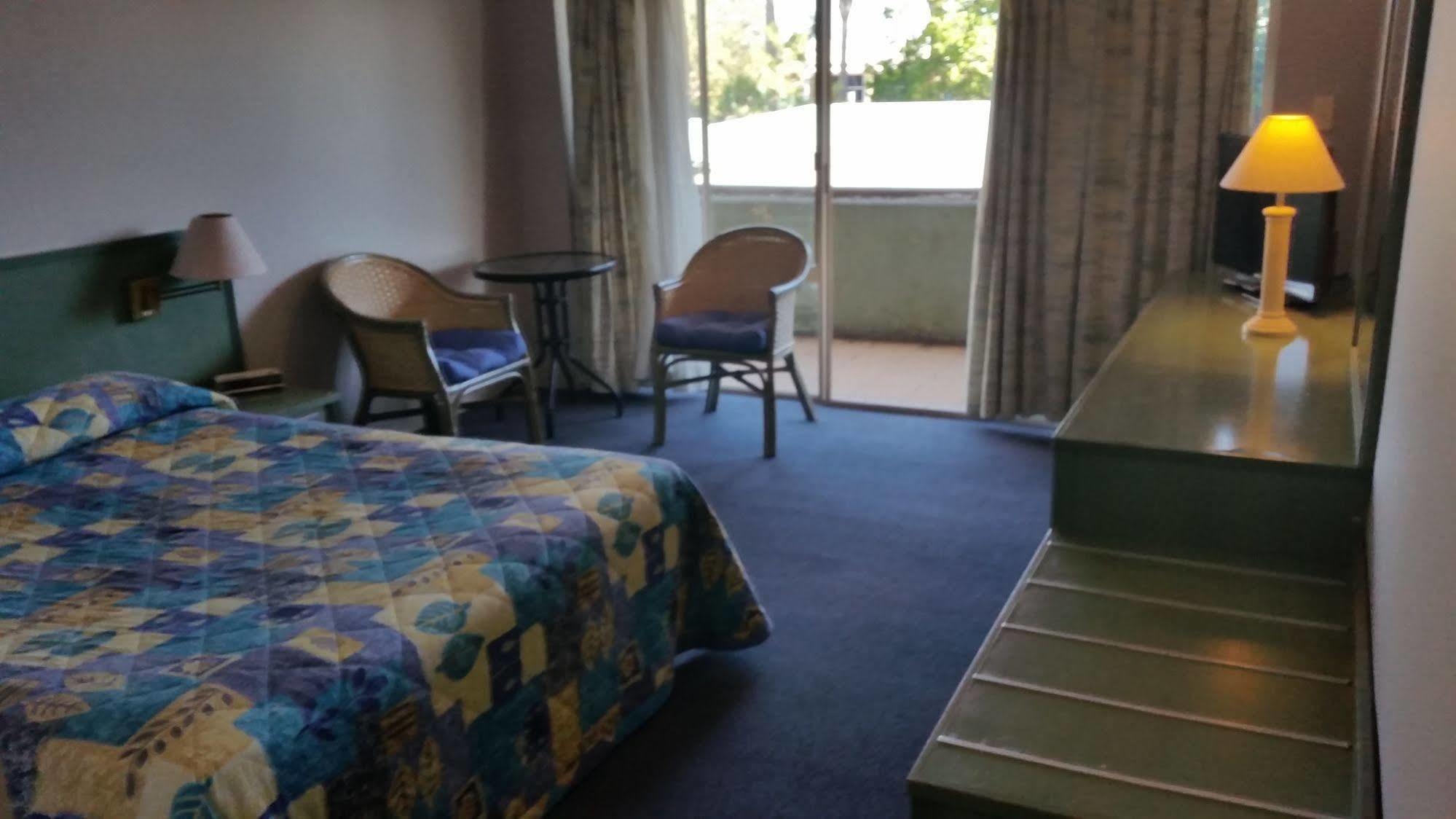 The Beachcomber Hotel & Resort, Ascend Hotel Collection Toukley Εξωτερικό φωτογραφία A room at the hotel